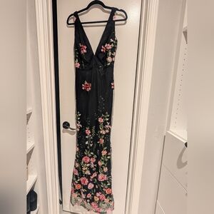 Lulus Black Maxi Dress with Floral Embroidery Size S